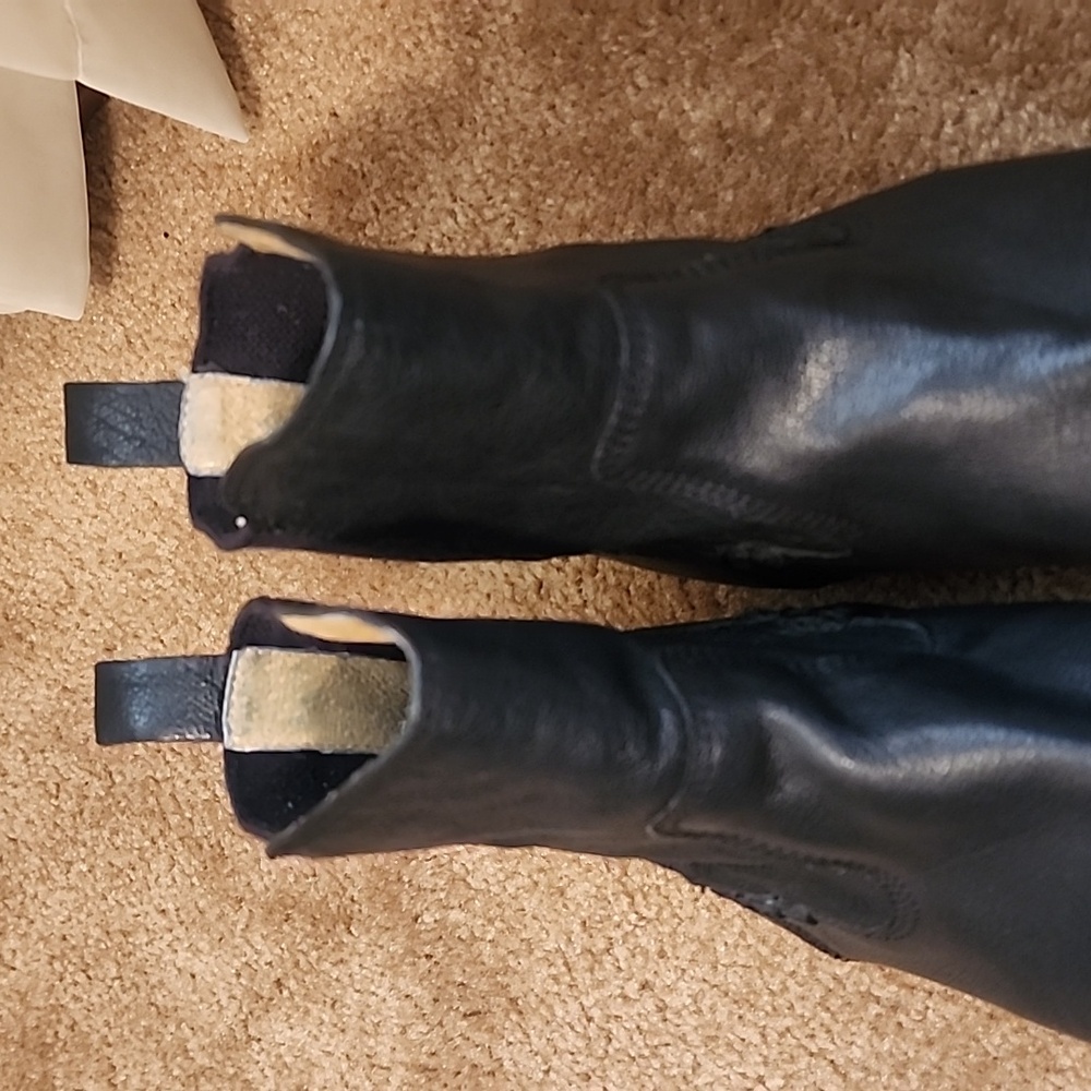 Frye Molly Gore Short Ankle Boots Black Leather W 7 1/2 - Picture 4 of 13
